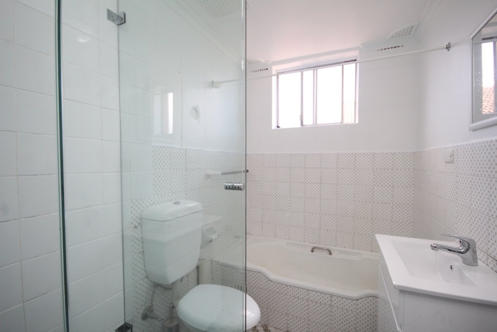 8/35 Bexley Road CAMPSIE 1