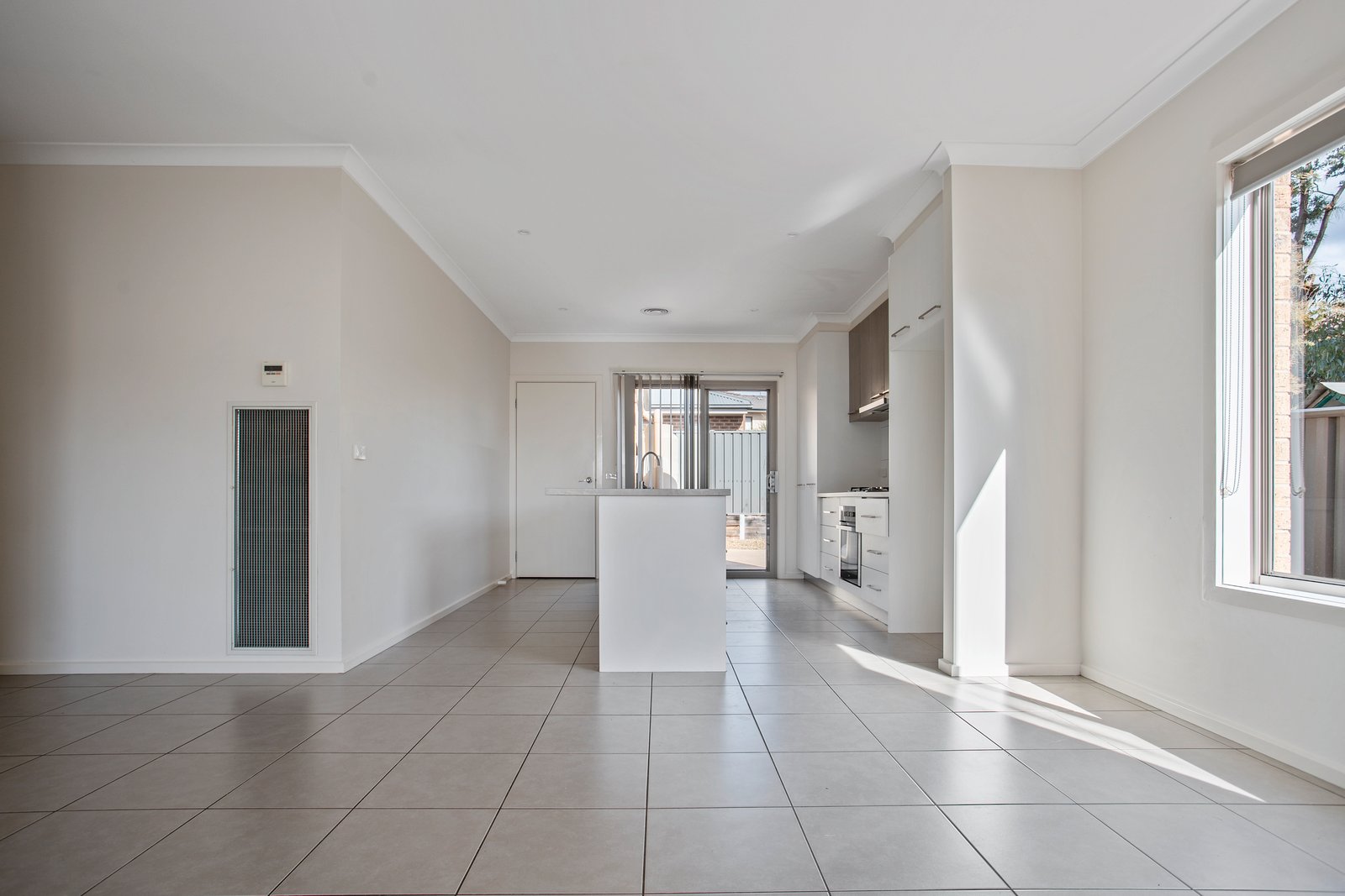8/35 Pallett Street GOLDEN SQUARE 4