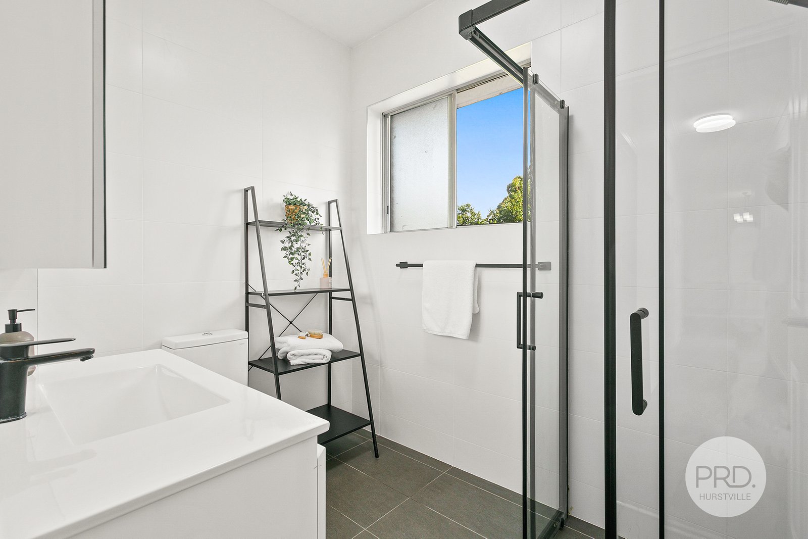 8/35 St Georges Parade HURSTVILLE 7