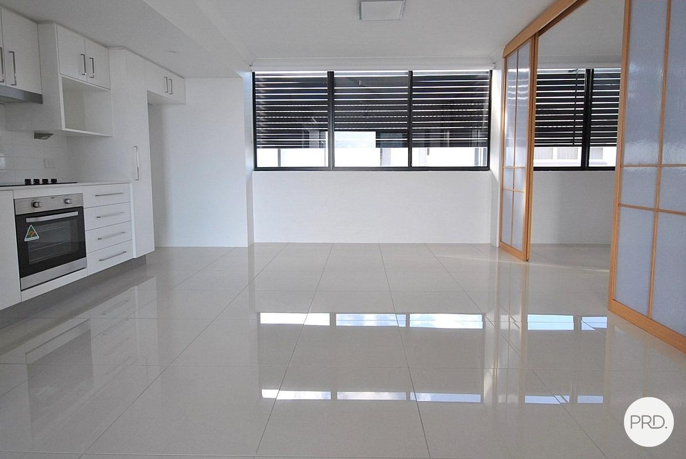 8/37 Central Street LABRADOR 3