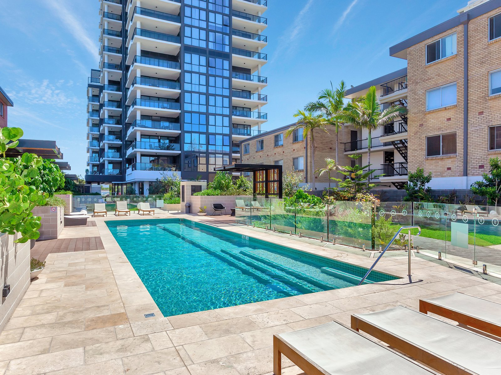 83/72 The Esplanade BURLEIGH HEADS 16