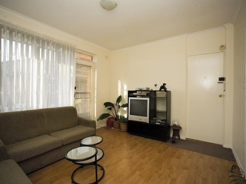 Gallery: 8/38 Bishop Street