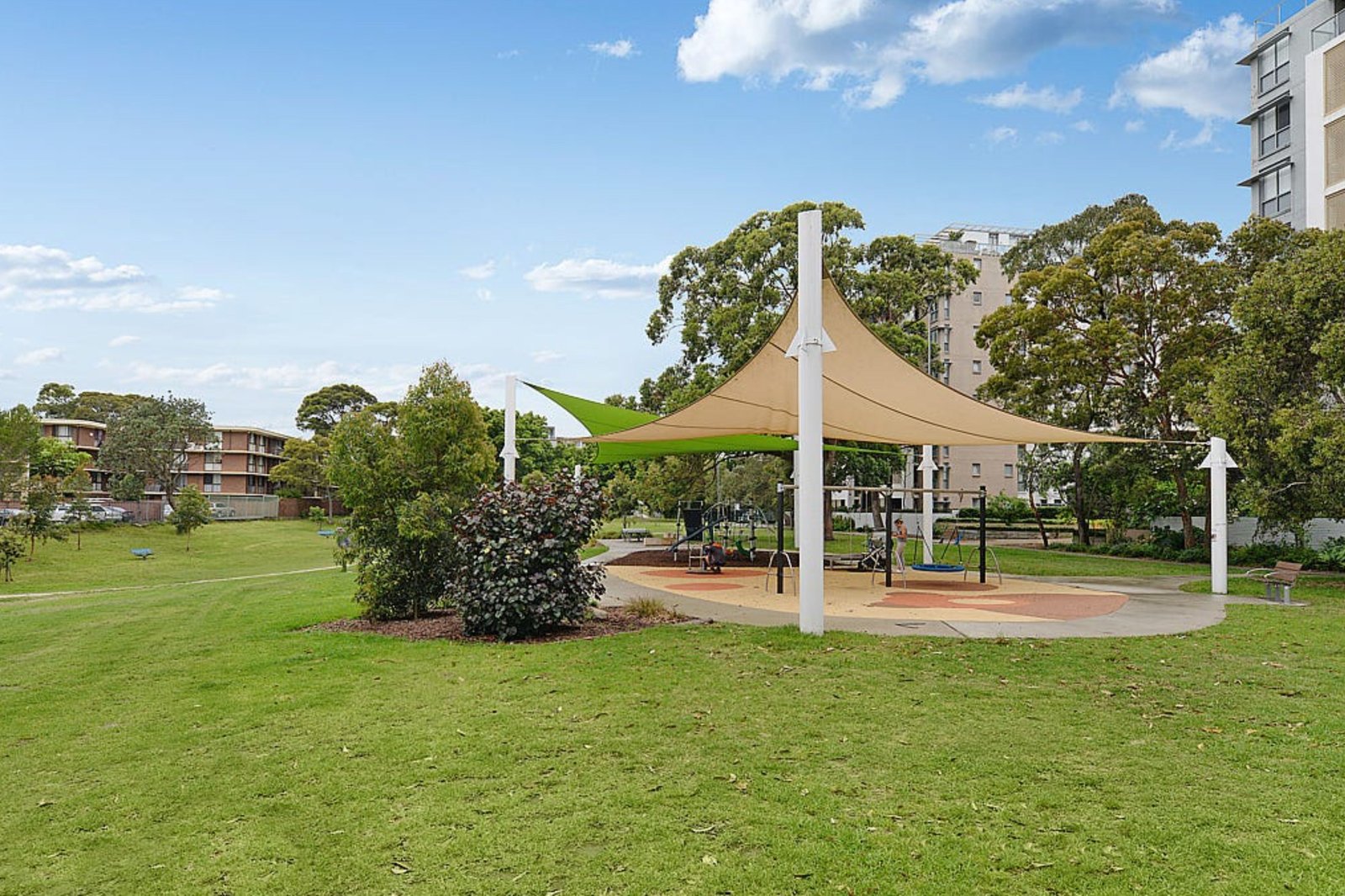 8/38 Brittain Crescent HILLSDALE 9