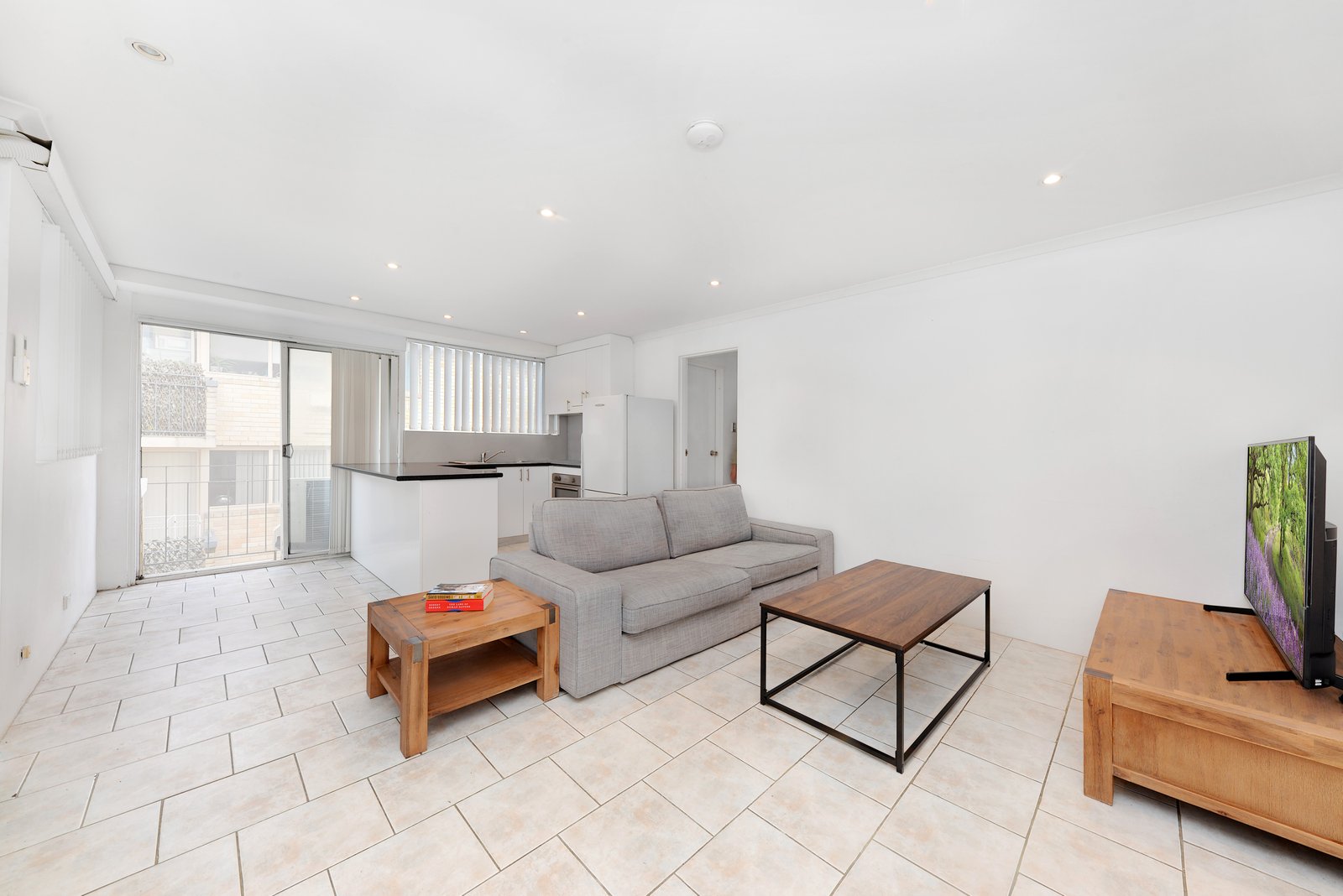 8/38 Brittain Crescent HILLSDALE 2