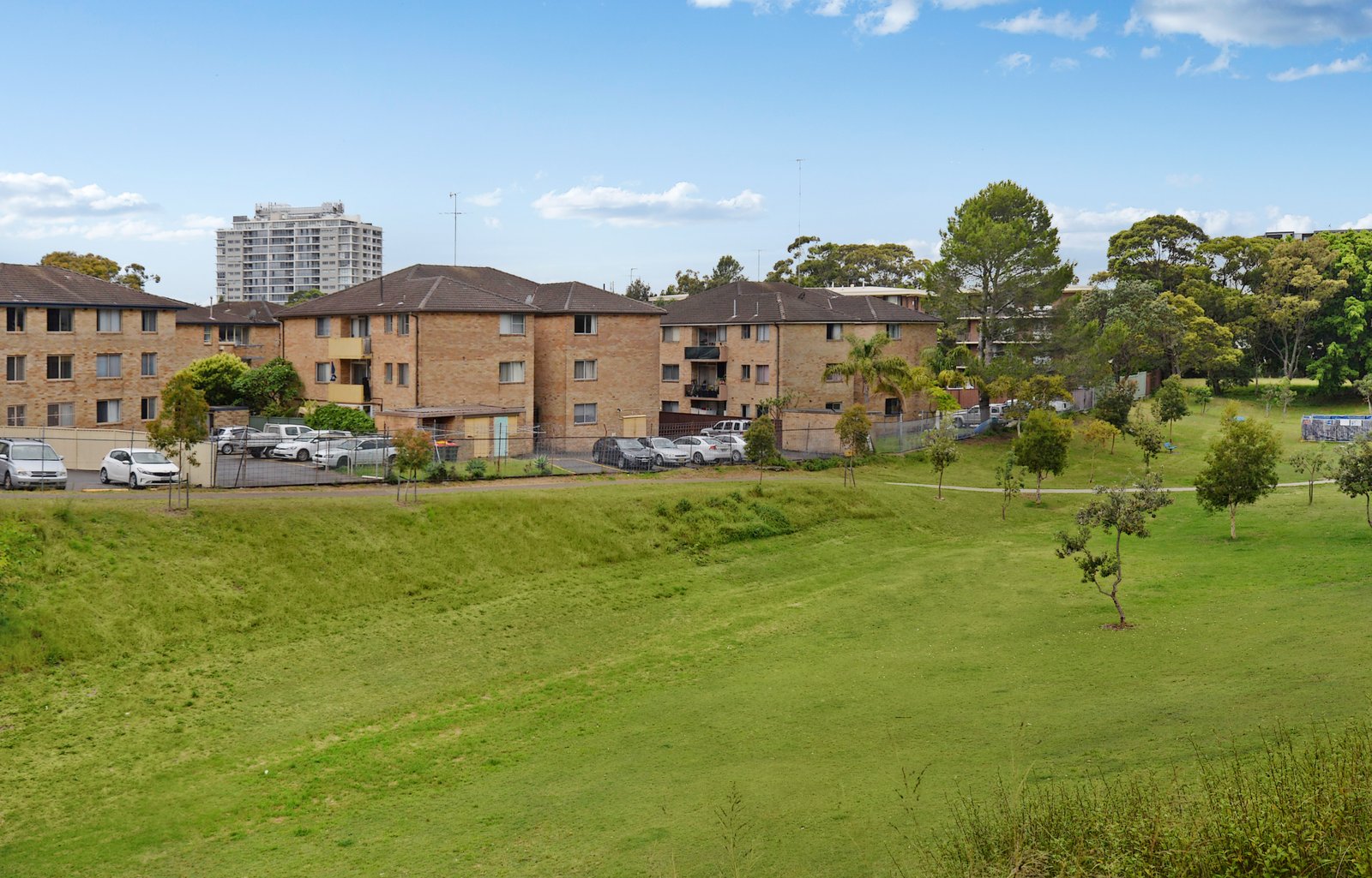 8/38 Brittain Crescent HILLSDALE 9
