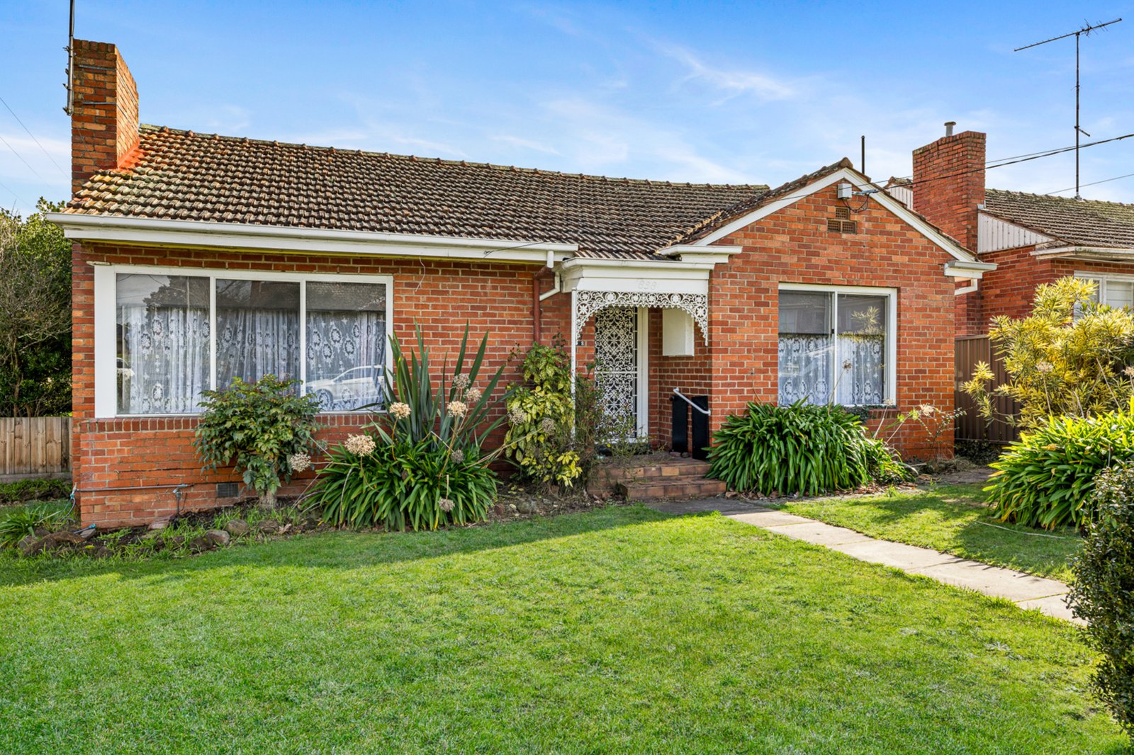 Gallery: 838 Laurie Street