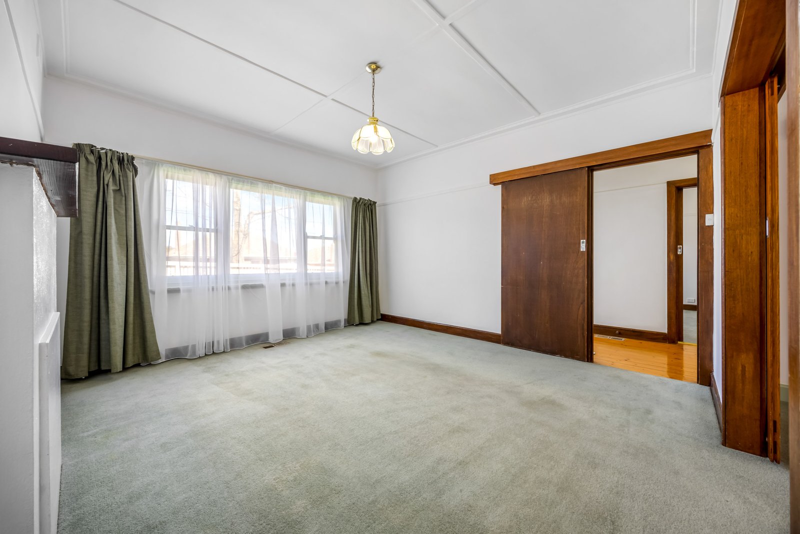 Gallery: 838 Tress St