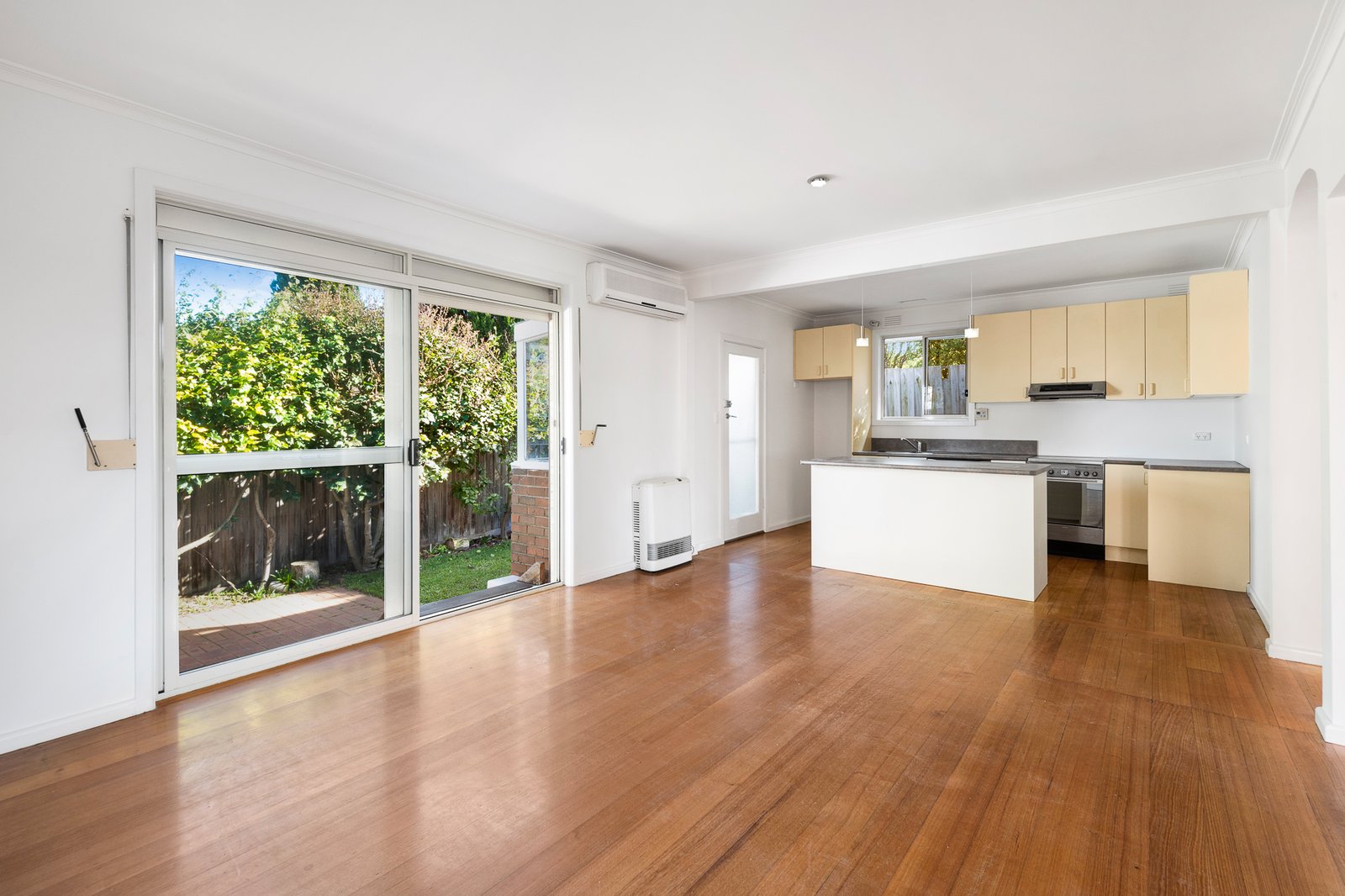 Gallery: 8/39 Holyrood Street