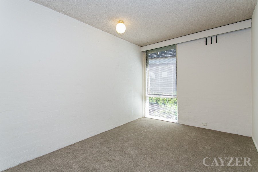 Gallery: 83a Park Street
