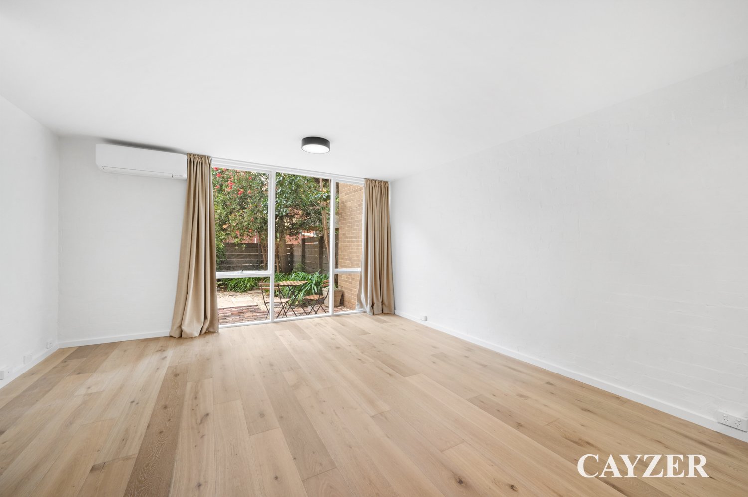 Gallery: 83A Park Street