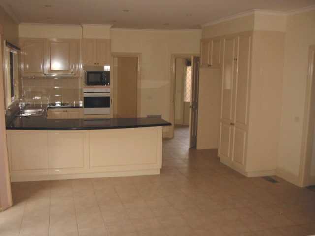 Gallery: 83A Roslyn Street
