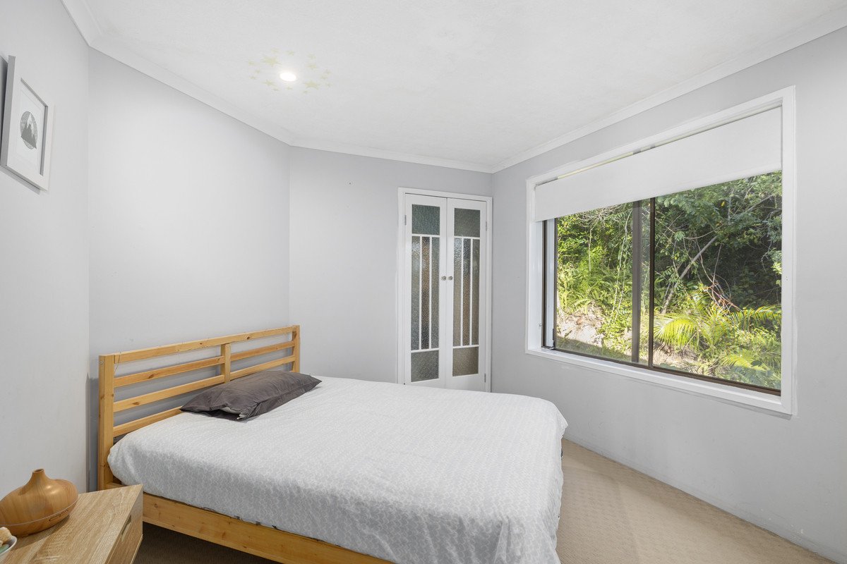 8/4-6 Hooper Drive Currumbin 6