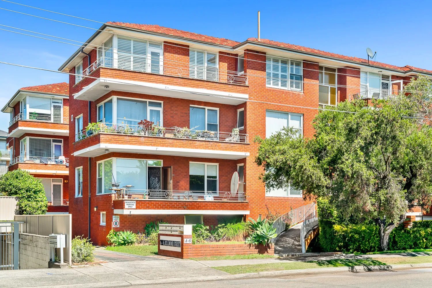 8/4-6 Sellwood Street BRIGHTON-LE-SANDS 1