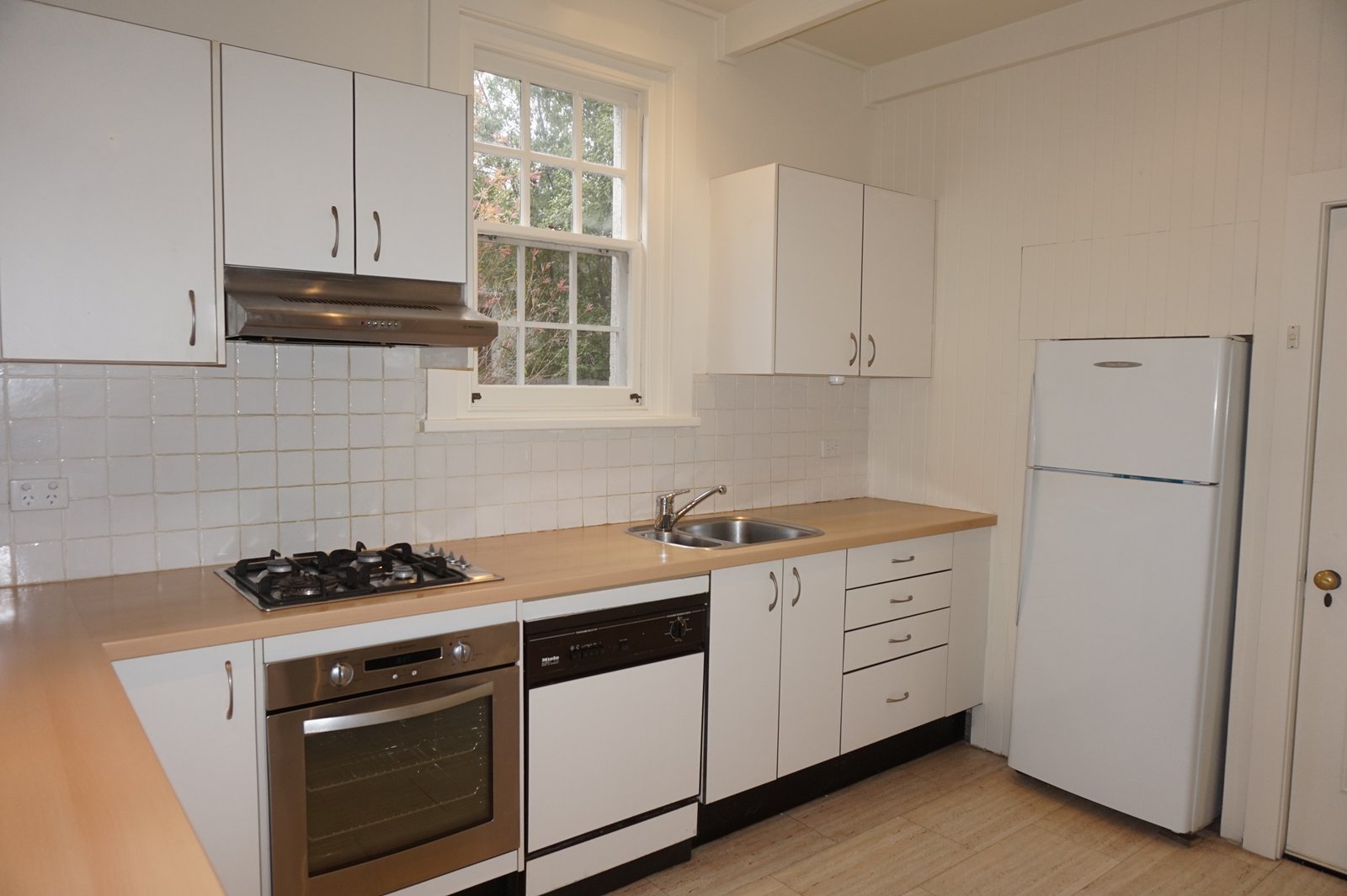 Gallery: 84 Asling Street