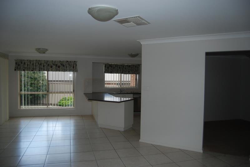 84 Atherton Crescent TATTON 2