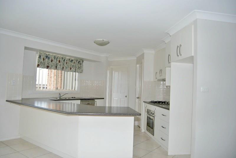 84 Atherton Crescent TATTON 3