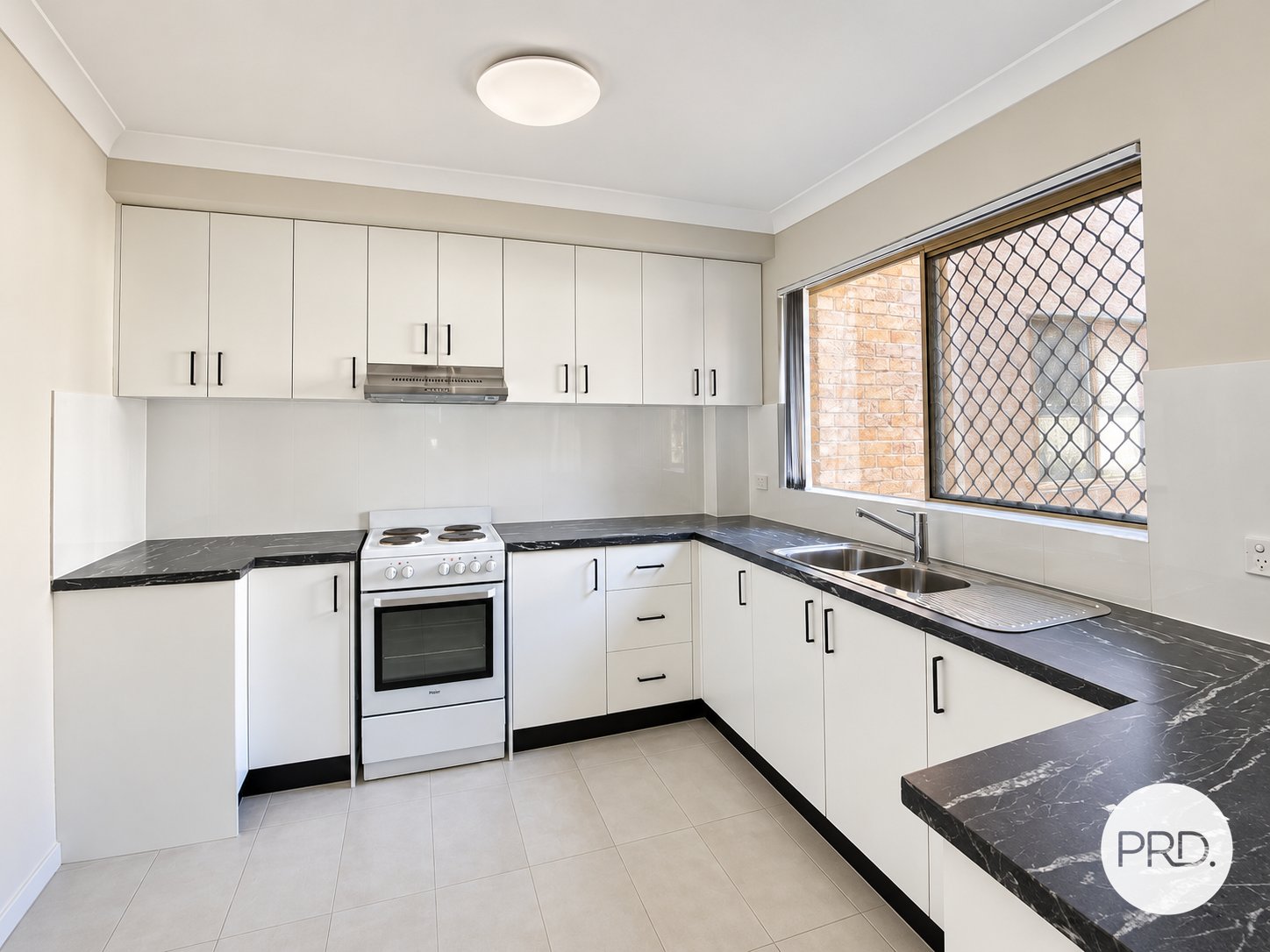8/4 Bourke Street LIVERPOOL 2