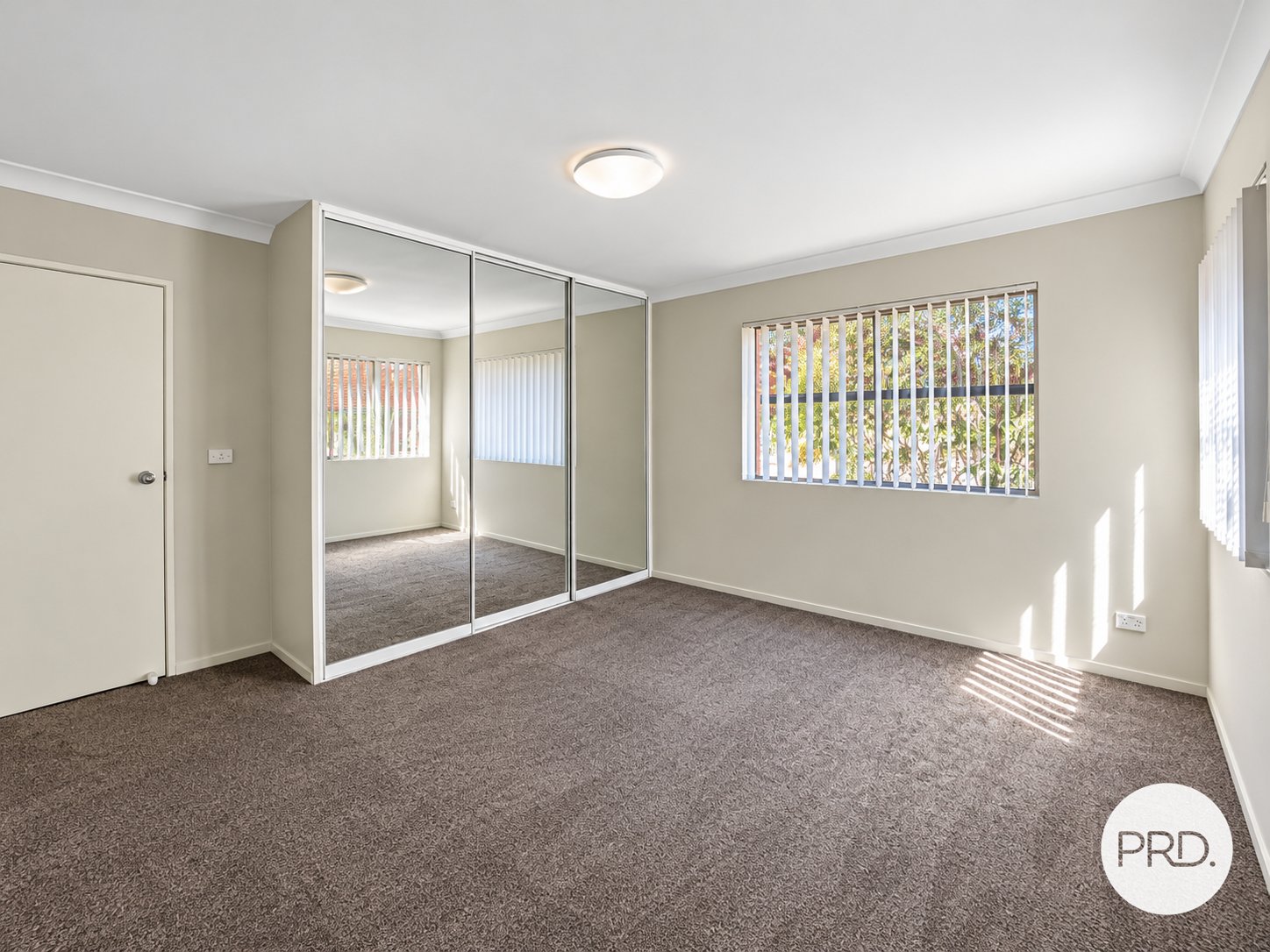 8/4 Bourke Street LIVERPOOL 3