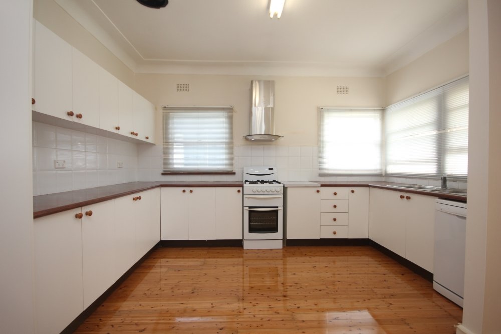 84 Canonbury Grove BEXLEY NORTH 2