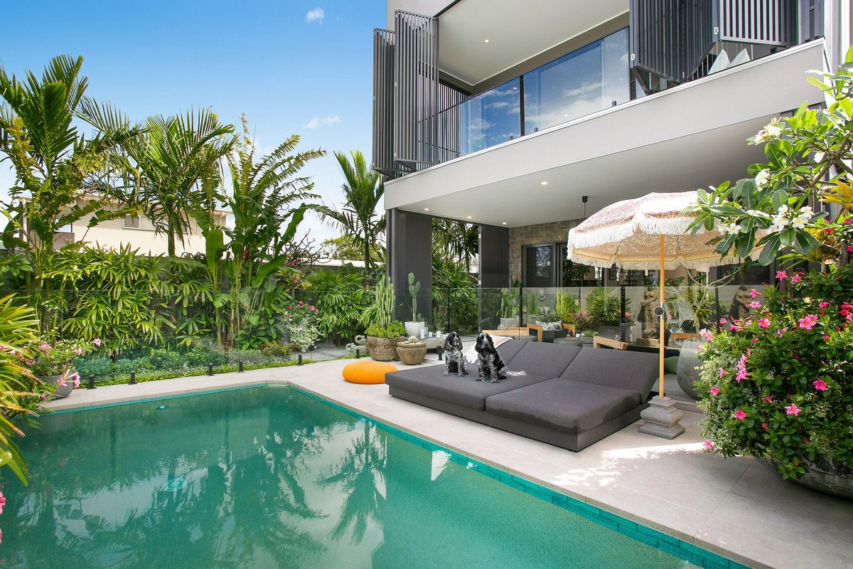 84 Chainey Avenue MIAMI 2