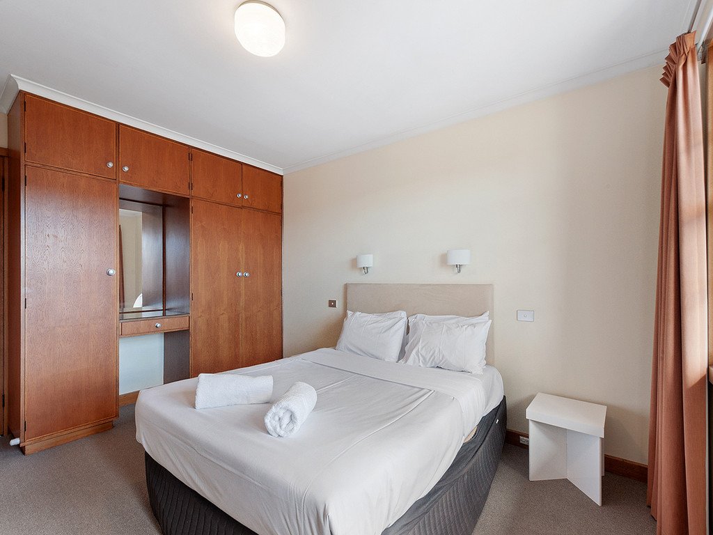 8/4 Colville Street BATTERY POINT 13