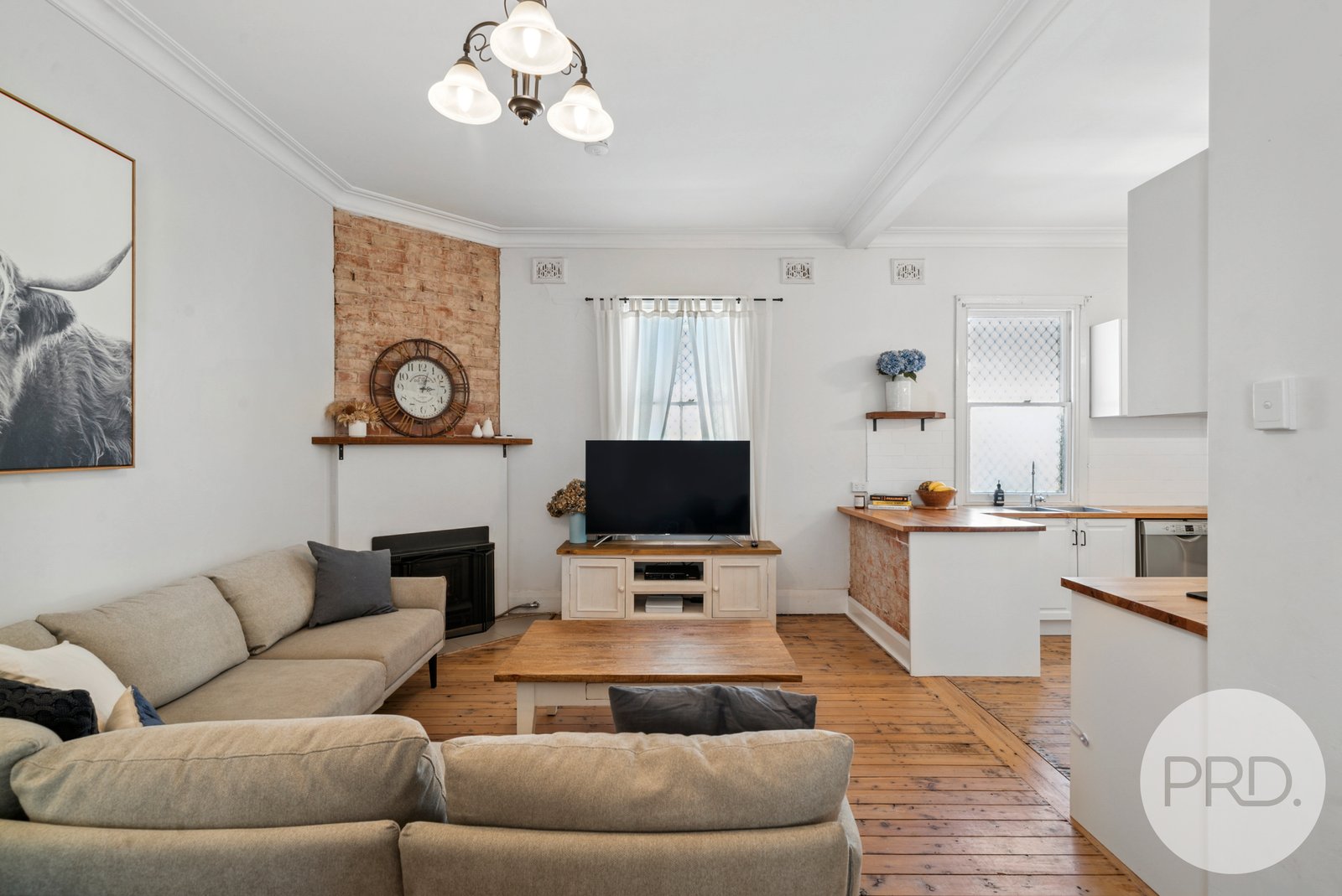 84 Crampton Street WAGGA WAGGA 2