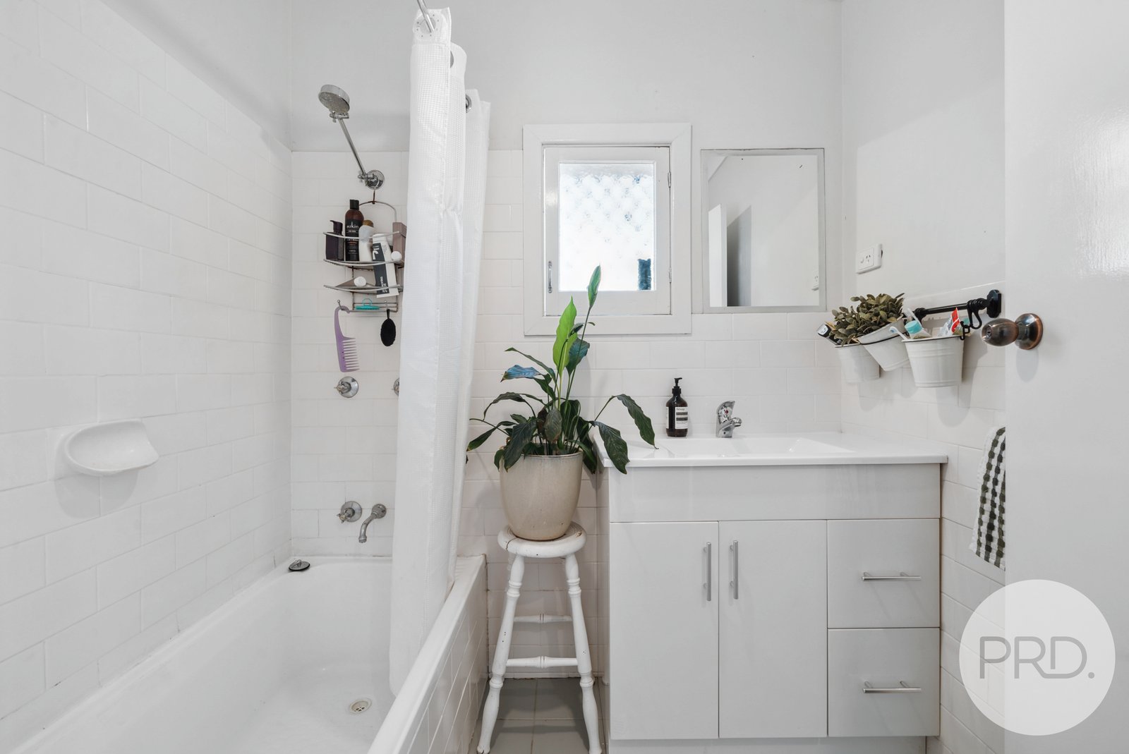 84 Crampton Street WAGGA WAGGA 9