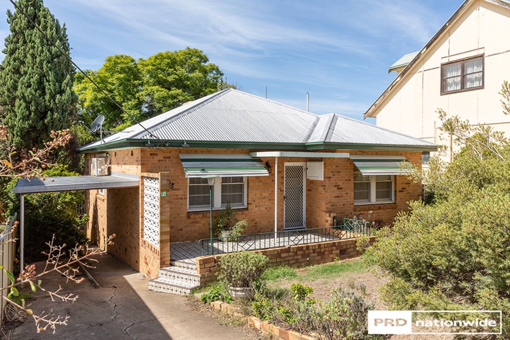 84 Denne Street TAMWORTH 1