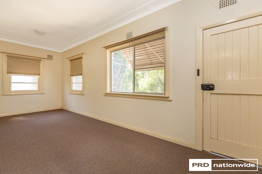 84 Denne Street TAMWORTH 8