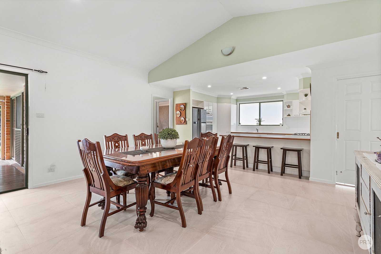 84 Essington Way ANNA BAY 5