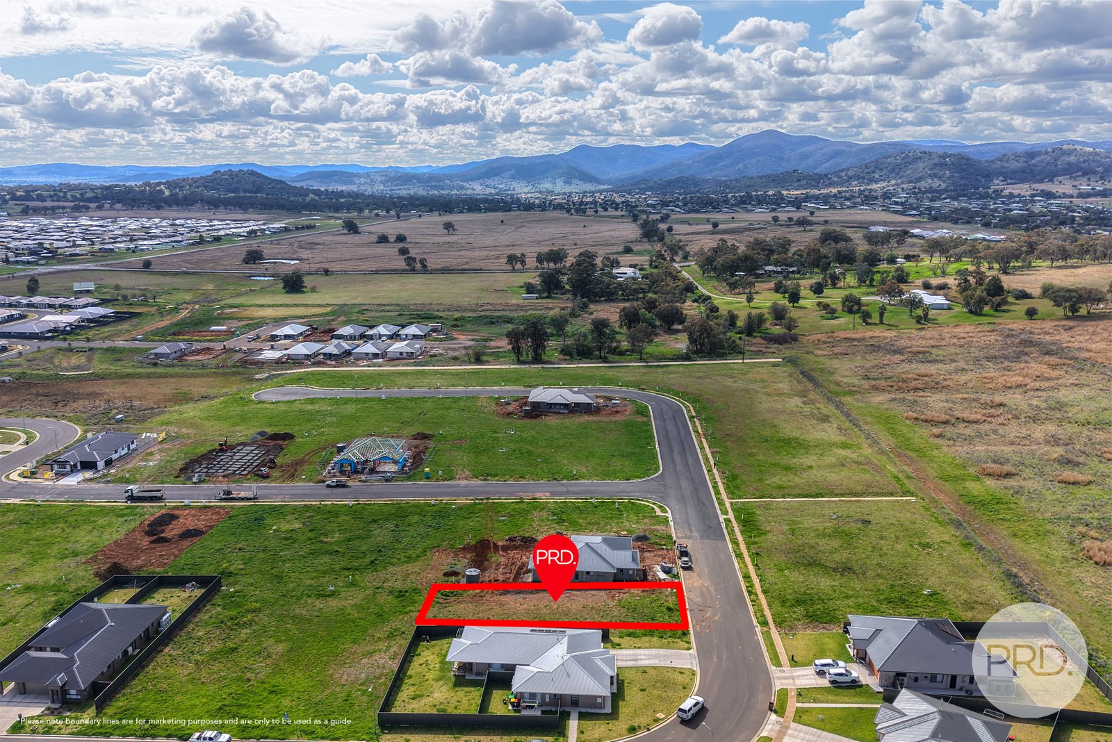 84 Evesham Circuit TAMWORTH 7