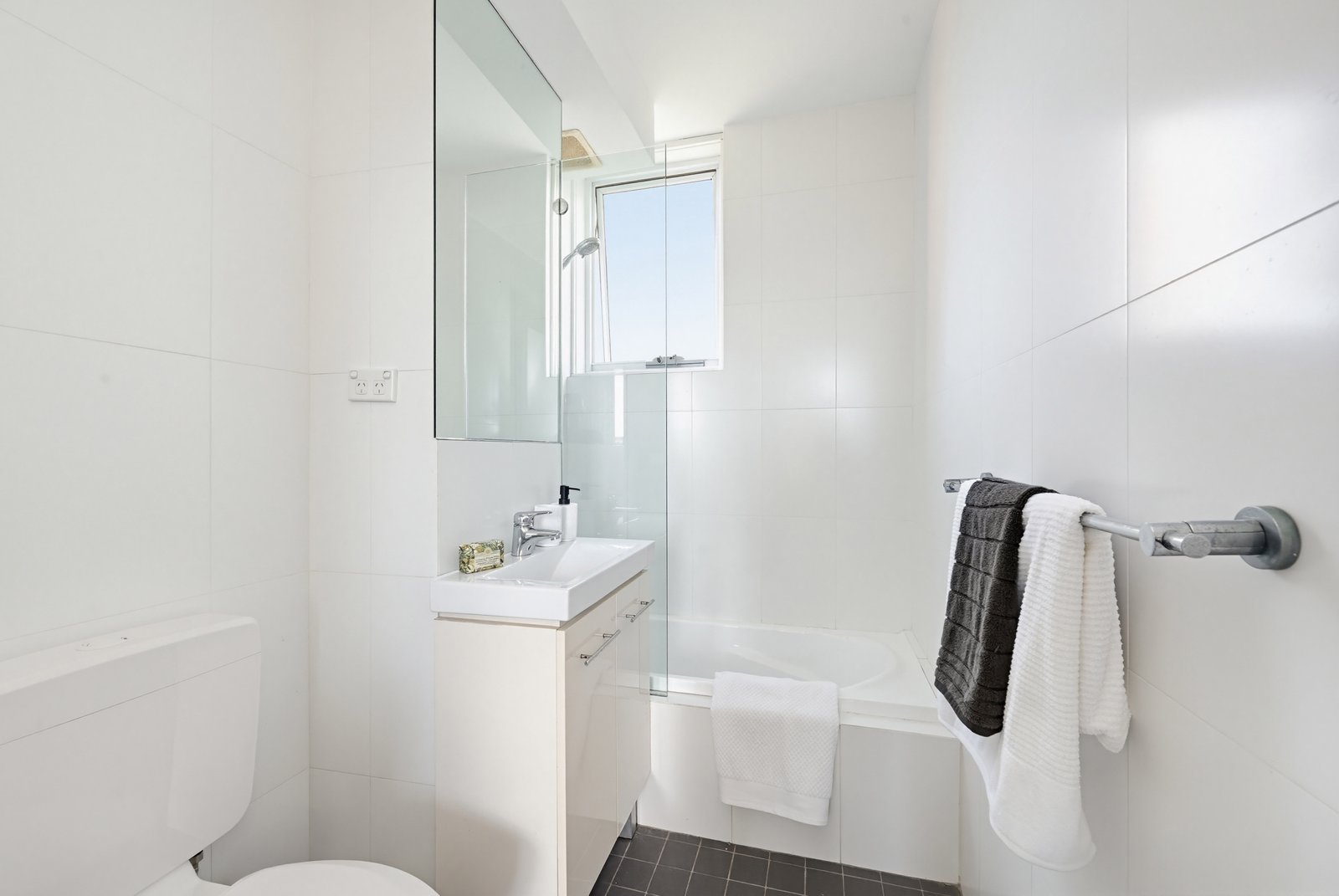8/4 Ford Road MAROUBRA 13