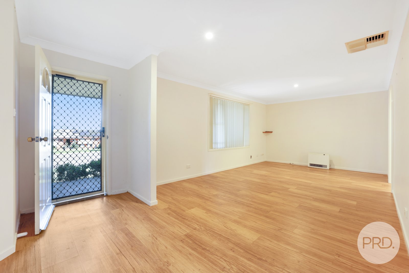 84 Glengarvin Drive TAMWORTH 6