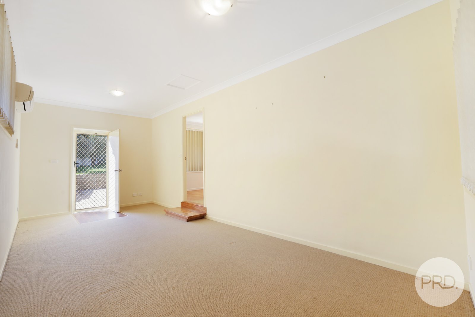 84 Glengarvin Drive TAMWORTH 12