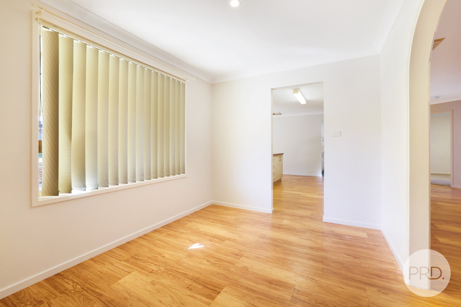 84 Glengarvin Drive TAMWORTH 14