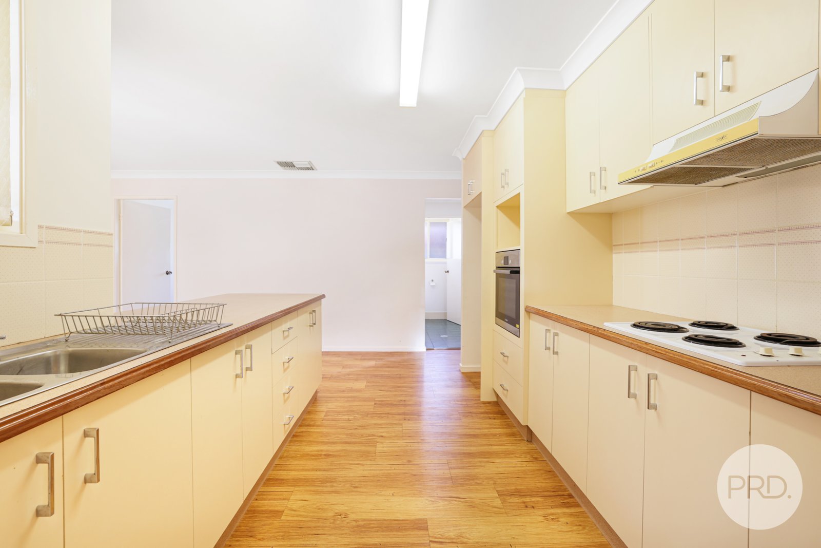 84 Glengarvin Drive TAMWORTH 16