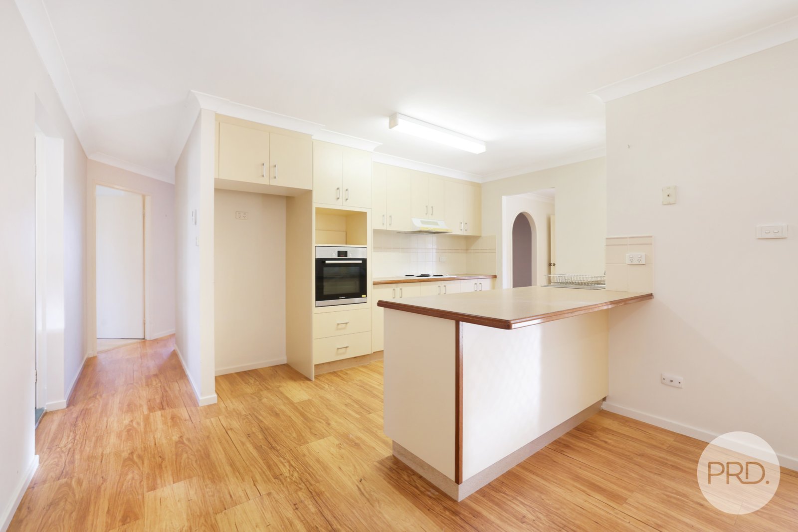 84 Glengarvin Drive TAMWORTH 18