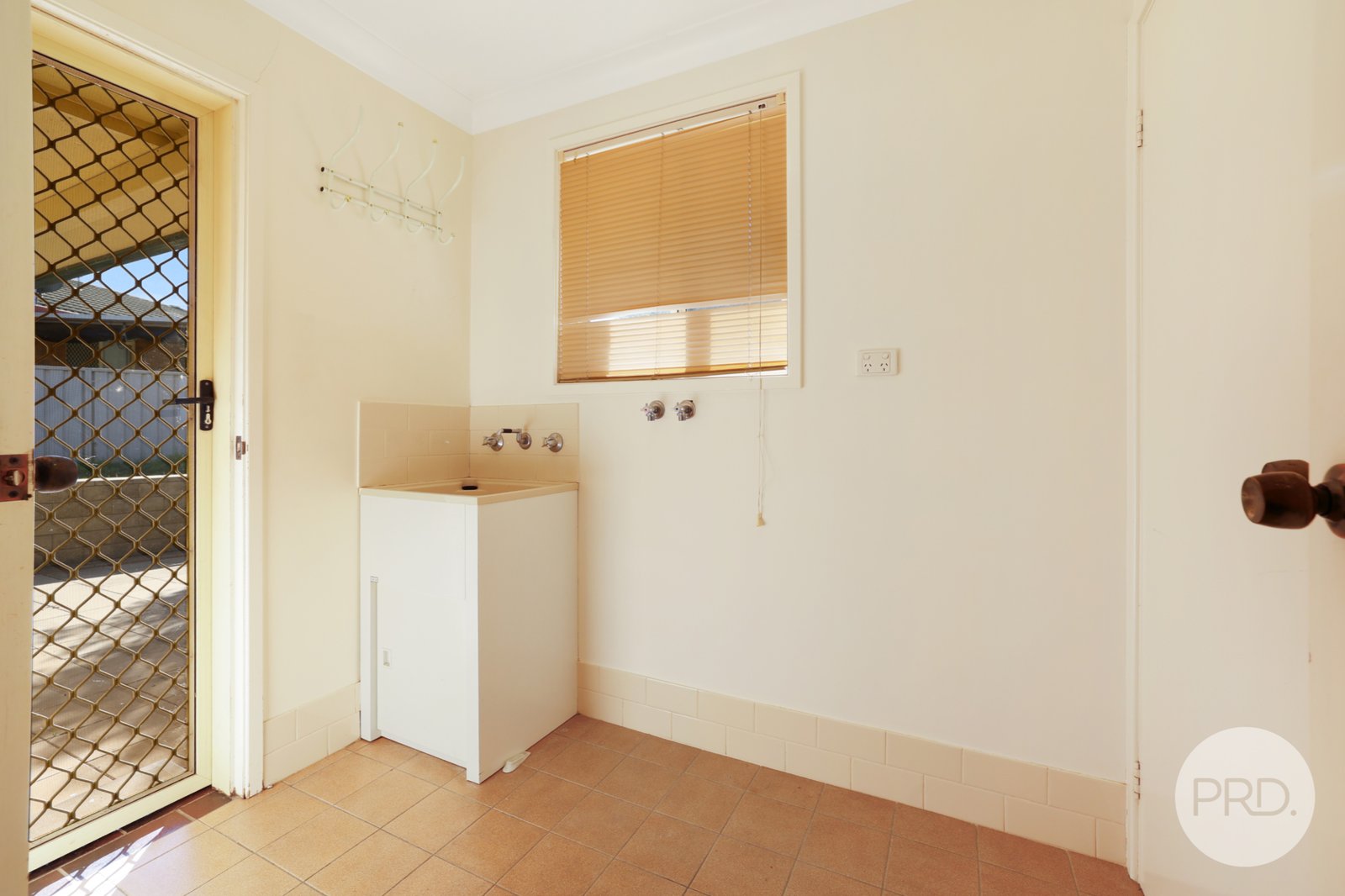 84 Glengarvin Drive TAMWORTH 21