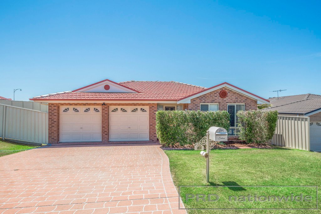 84 Golden Wattle Crescent THORNTON 1