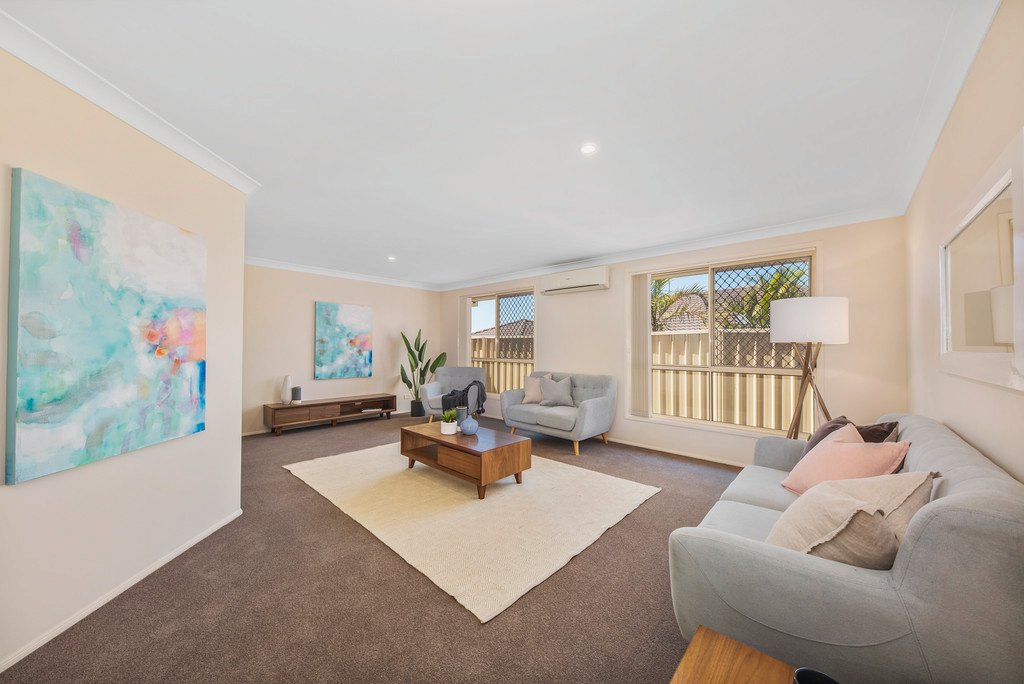 84 Golden Wattle Crescent THORNTON 2