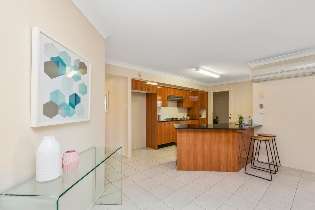 84 Golden Wattle Crescent THORNTON 7