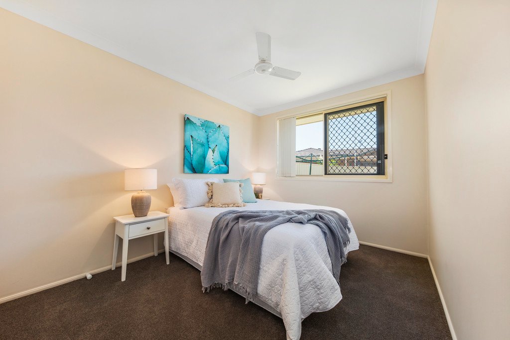 84 Golden Wattle Crescent THORNTON 19