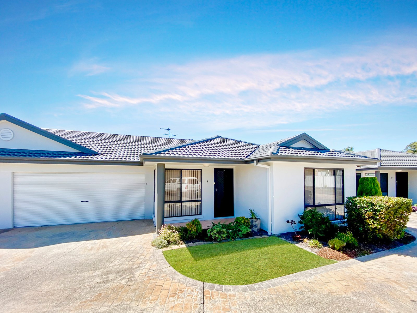 8/4 Helm Close SALAMANDER BAY 2