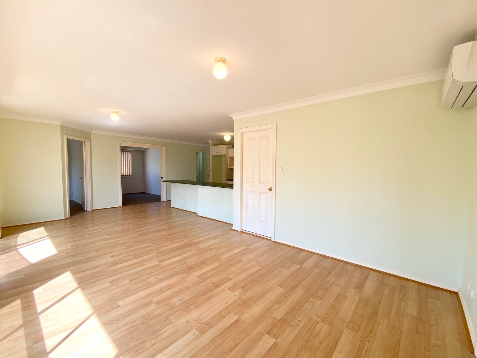 8/4 Helm Close SALAMANDER BAY 6