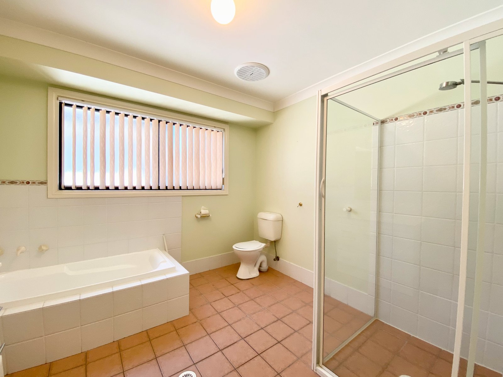 8/4 Helm Close SALAMANDER BAY 15