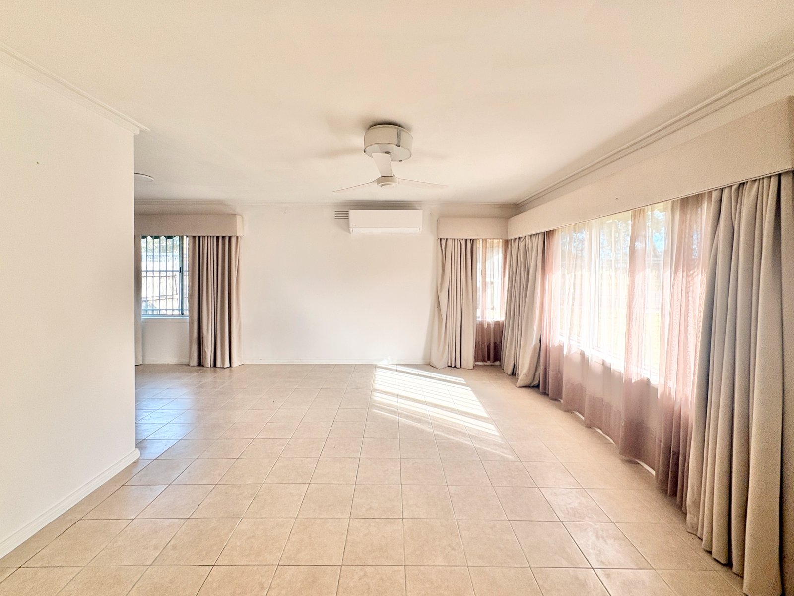 Gallery: 84 Hendy Street