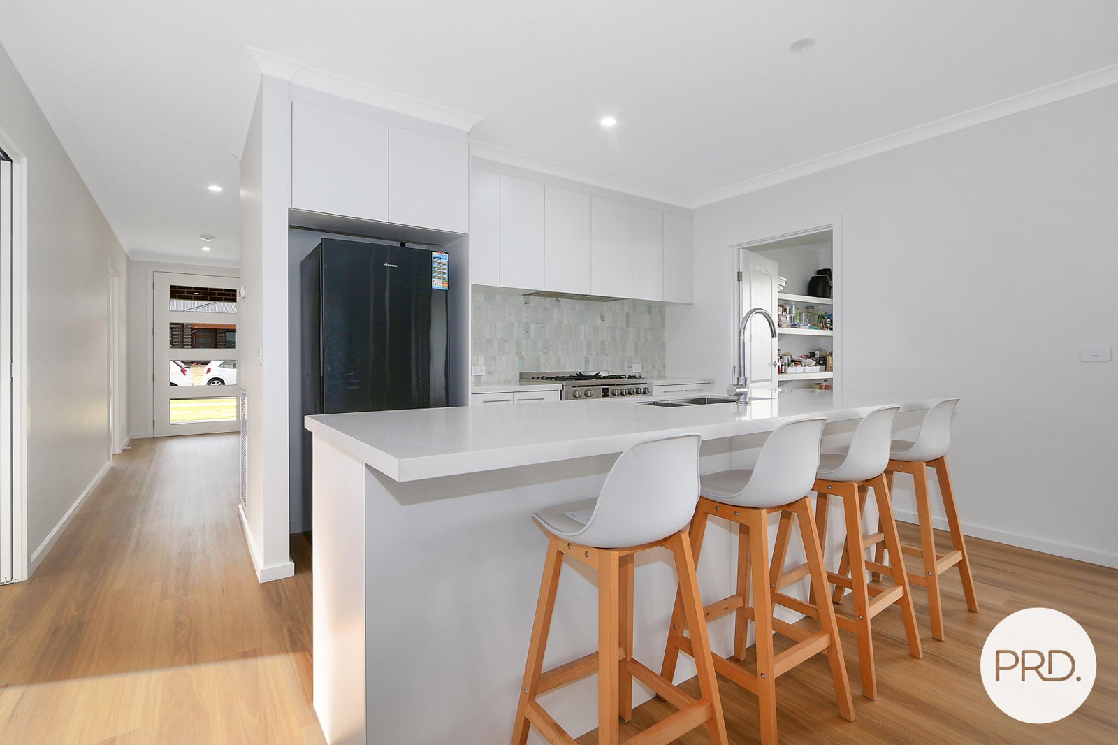 84 Hillford Circuit THURGOONA 3