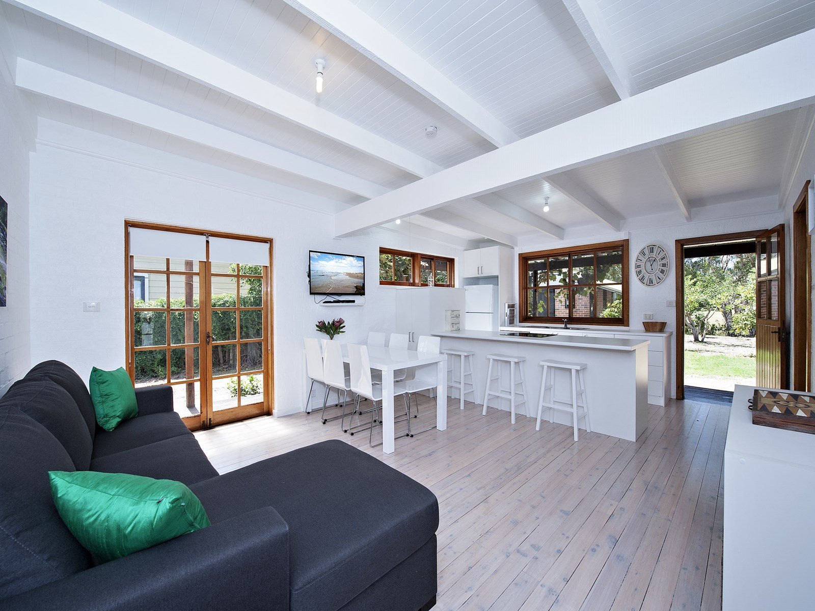 84 Morna Point Road ANNA BAY 5