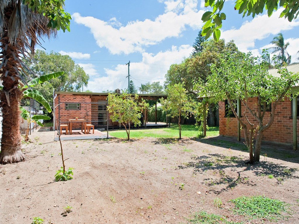84 Morna Point Road ANNA BAY 12