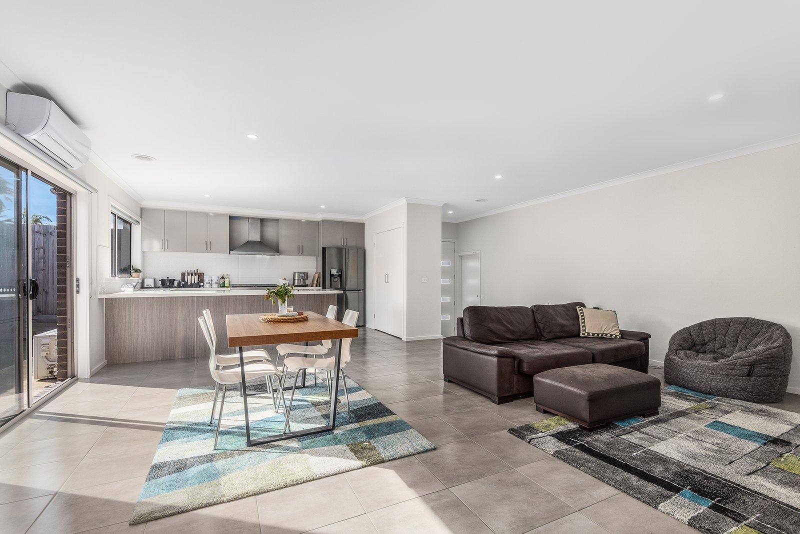 Gallery: 84 Mulquiney Crescent